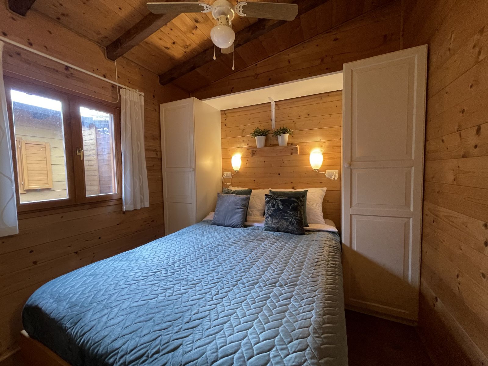 Grote slaapkamer/Erste Schlafzimmer