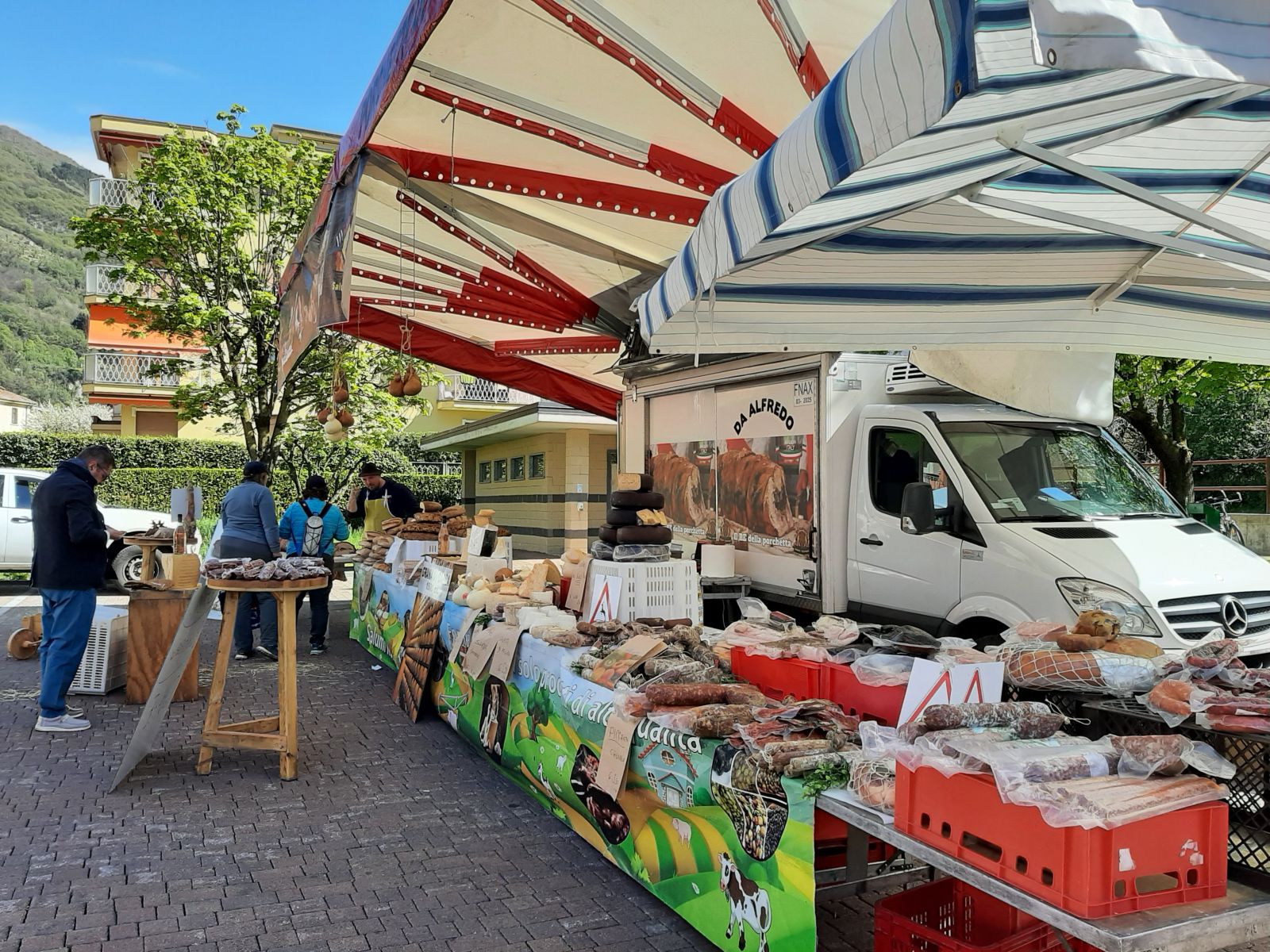 Markt van Porlezza/Markt von Porlezza