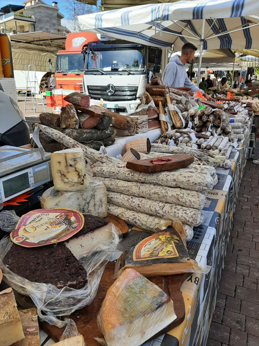 Markt Porlezza/Markt von Porlezza
